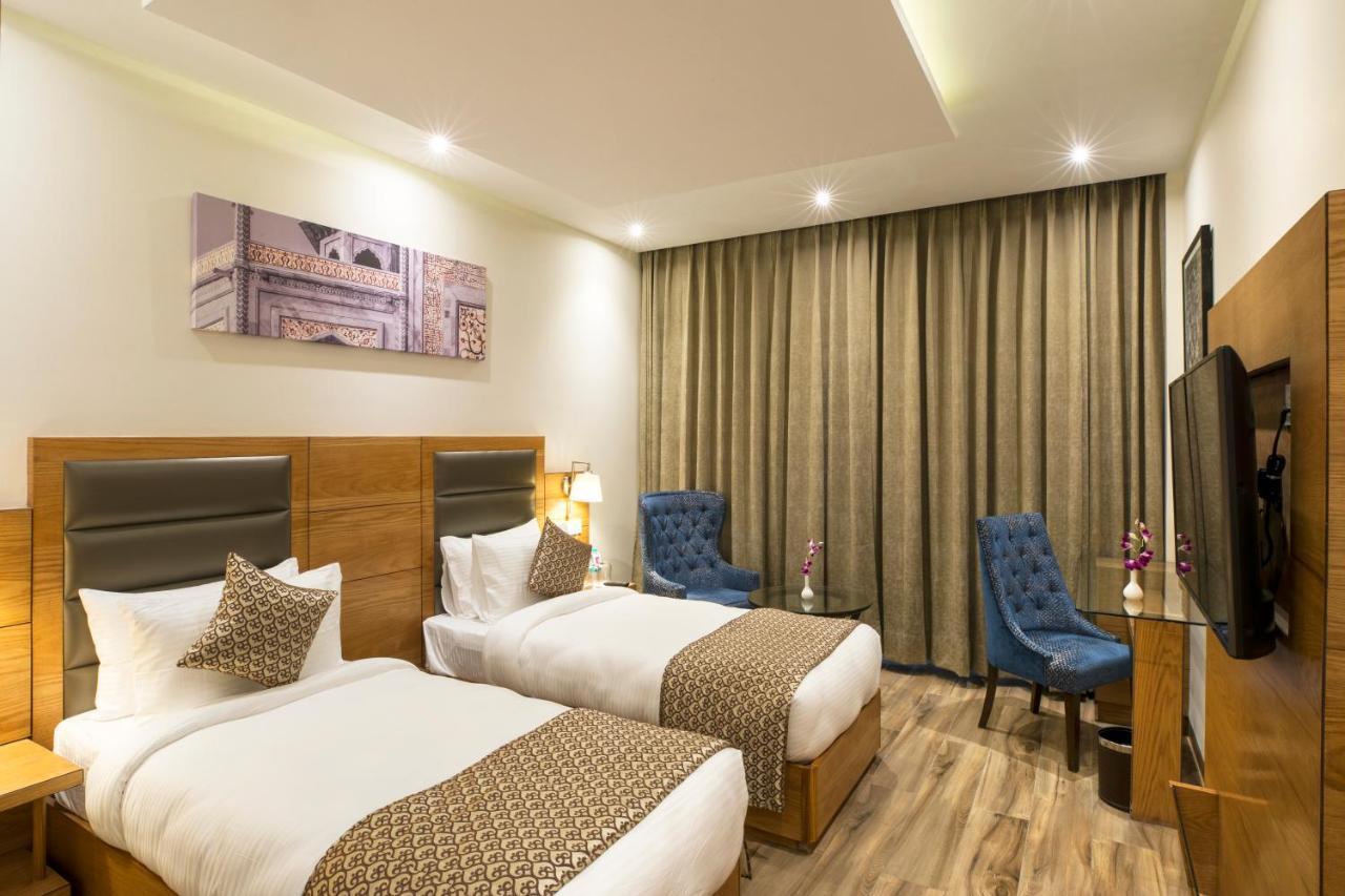 Regenta Central Cassia Zirakpur Chandigarh Eksteriør bilde