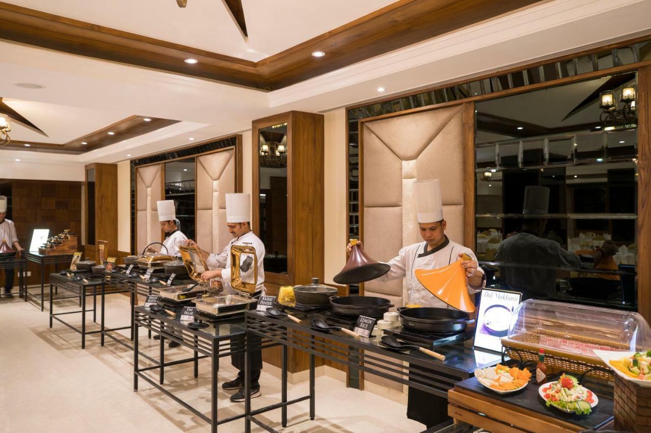 Regenta Central Cassia Zirakpur Chandigarh Eksteriør bilde