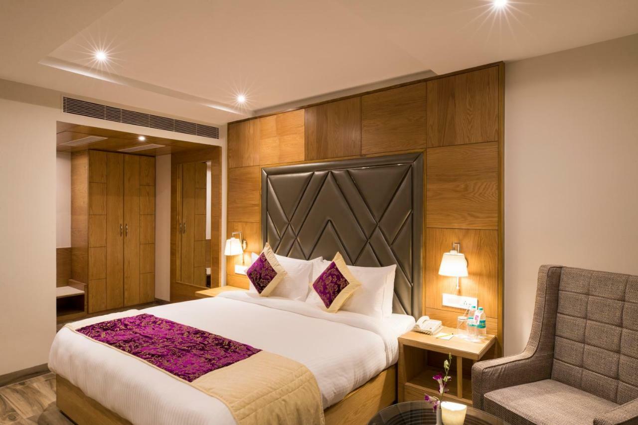 Regenta Central Cassia Zirakpur Chandigarh Eksteriør bilde