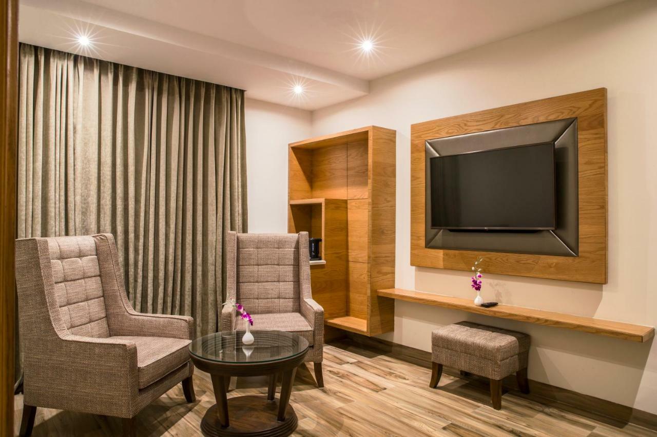 Regenta Central Cassia Zirakpur Chandigarh Eksteriør bilde